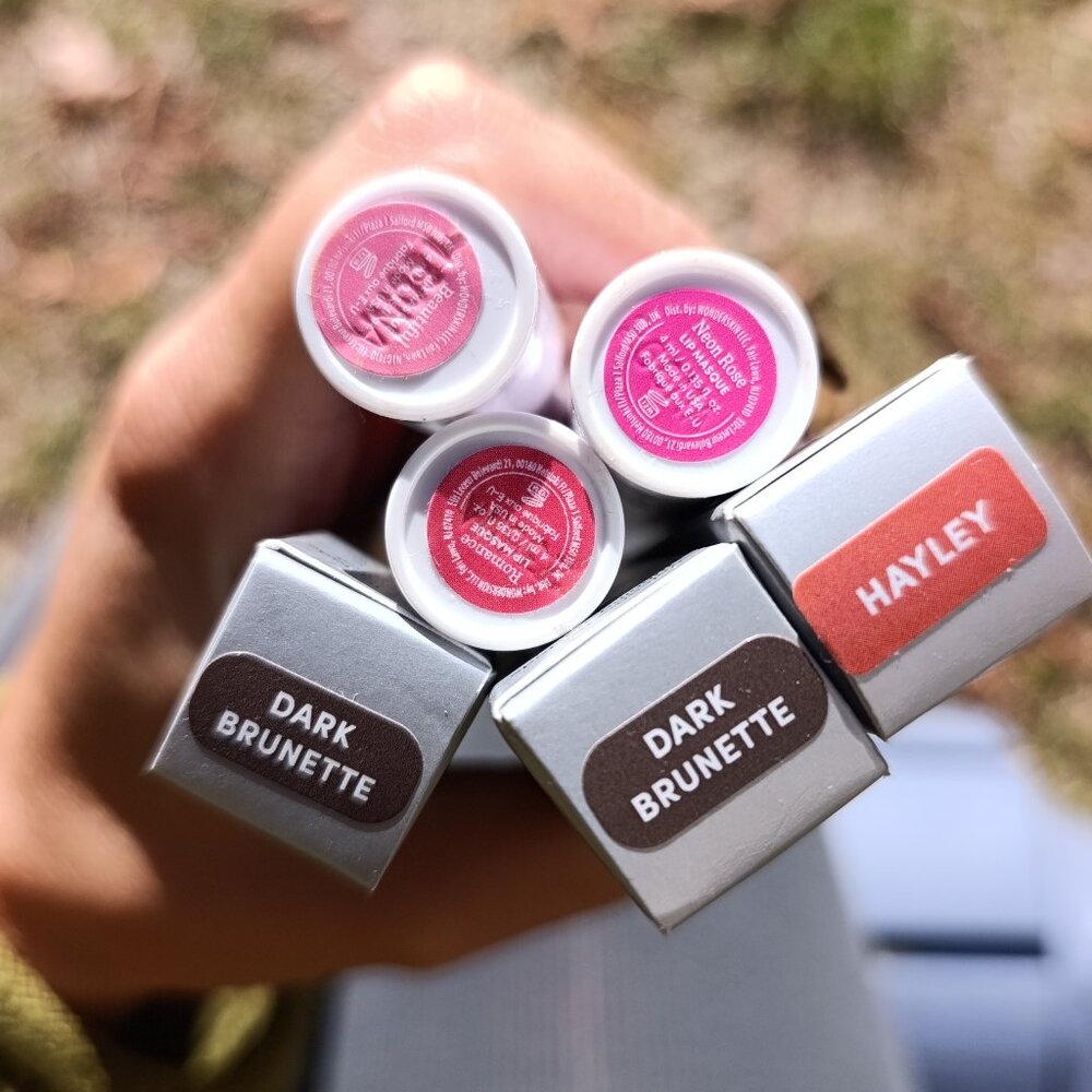 Bundle of Wonderskin Lip and brow stains